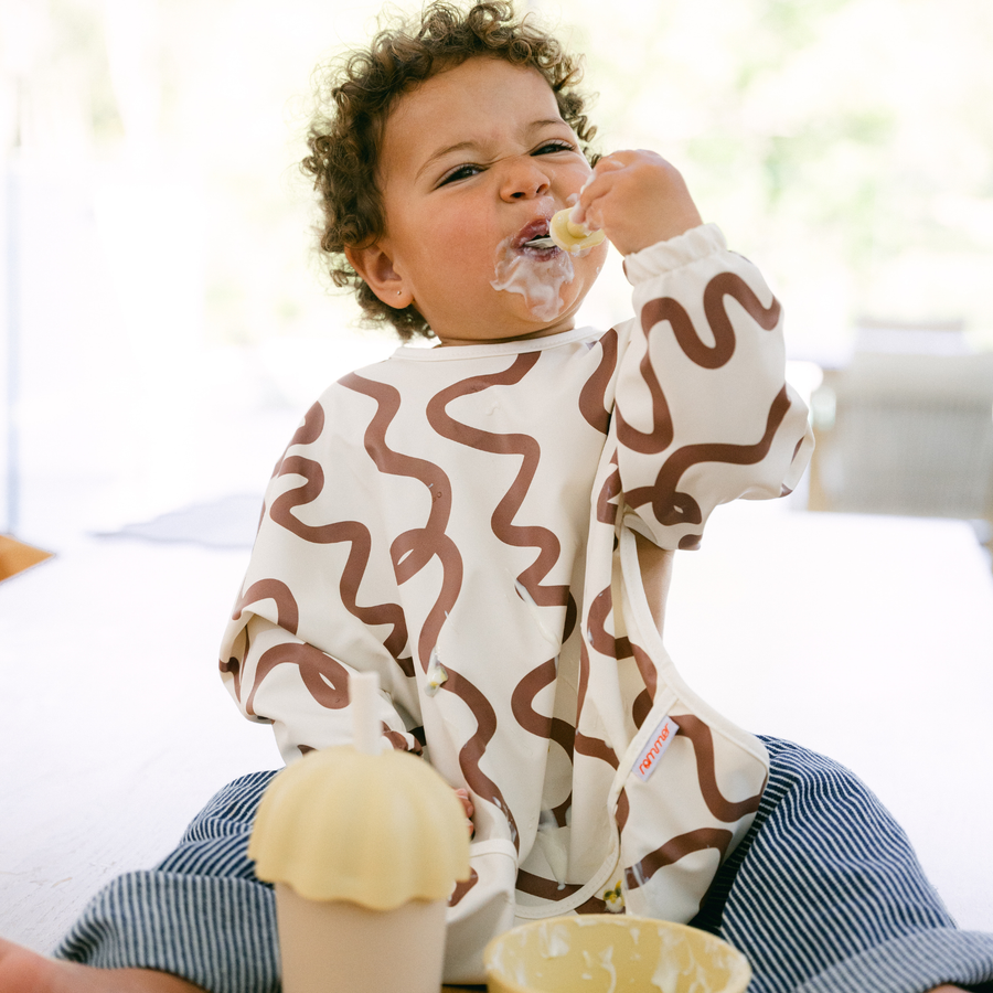 Rommer Smock Bib in Mocha